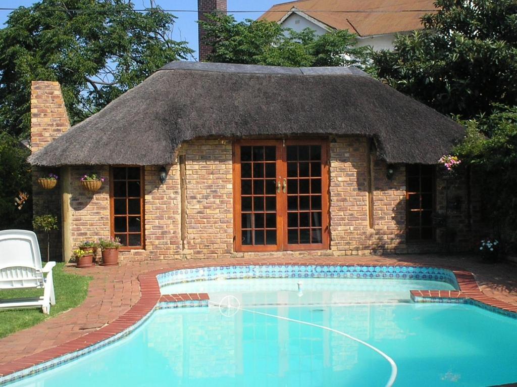 Avon Road Guest House & Tours Boksburg Esterno foto